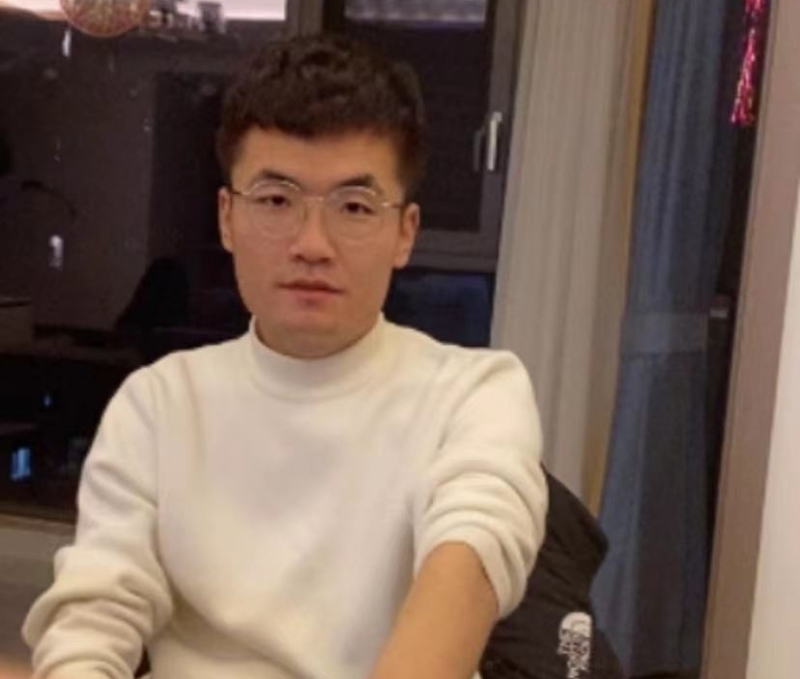 阮籍的第一张照片--厦门王婆说媒