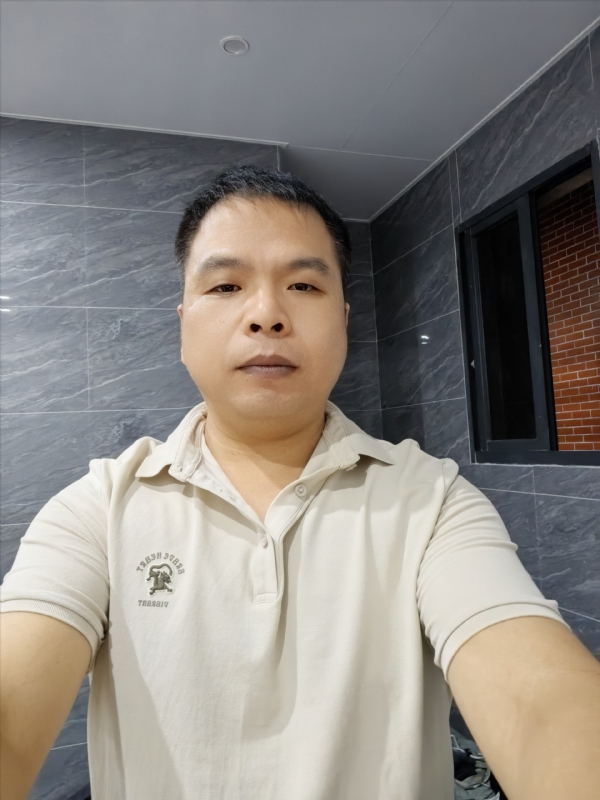 刘两水的第一张照片--厦门王婆说媒